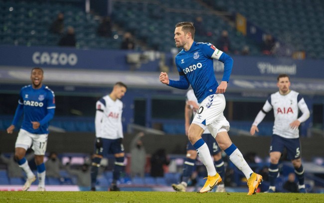 频频吸引防 频频吸引防